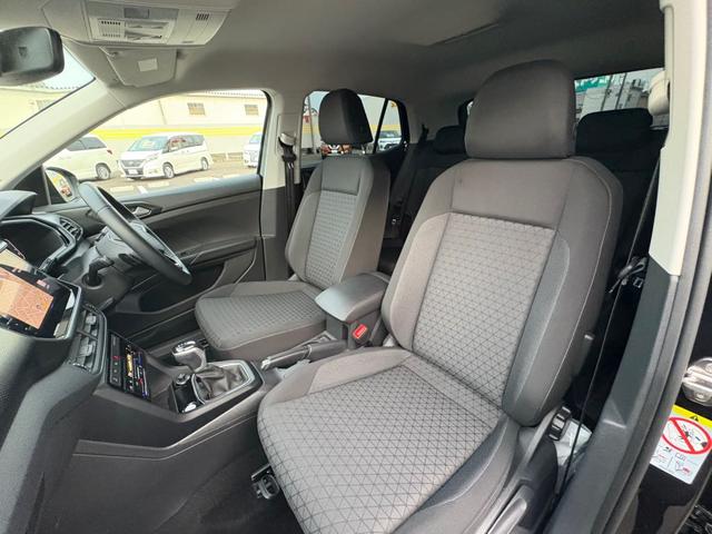 Ｔ－クロス ＴＳＩ　アクティブ　Ａｃｔｉｖｅ　Ｉｎｆｏ　Ｄｉｓｐｌａｙ　アダプティブクルーズコントロールシステム　レーンキープアシストシステム　パークディスタンスコントロール　駐車支援システム　ブラインドスポットディテクション（31枚目）
