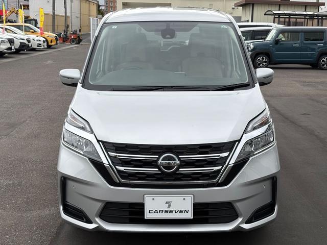 セレナ Ｘ　福祉車両　チェアキャブ　車いす１名　社外ナビ　バックモニター　ＥＴＣ　クルーズコントロール　両側スライドドア　ハロゲンヘッドライト　純正スチールホイール　オートエアコン　衝突被害軽減装置（2枚目）
