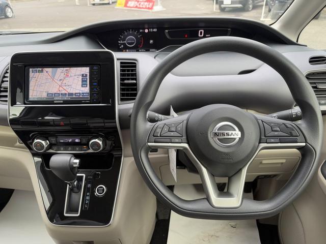 セレナ Ｘ　福祉車両　チェアキャブ　車いす１名　社外ナビ　バックモニター　ＥＴＣ　クルーズコントロール　両側スライドドア　ハロゲンヘッドライト　純正スチールホイール　オートエアコン　衝突被害軽減装置（15枚目）