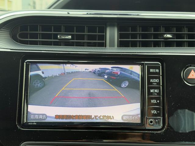 アクア Ｓスタイルブラック　純正ナビ（Ｂｌｕｅｔｏｏｔｈ＆ＣＤ対応）　バックモニター　衝突被害軽減ブレーキ　踏み間違い防止装置　クリアランスソナー　オートエアコン　スマートキー　シートヒーター　オートライト＆オートハイ（23枚目）