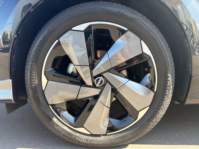 オーラ G FOUR レザーエディション 日産コネクトナビゲーション(Bluetooth対応) 全方位モニター プロパイロット ETC2.0 BOSEサラウンドシステム 前後エアロ ドアミラーシーケンシャルウインカー リモスタ HDMI(12枚目)