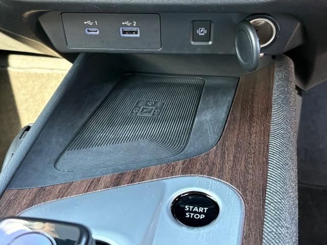 オーラ G FOUR レザーエディション 日産コネクトナビゲーション(Bluetooth対応) 全方位モニター プロパイロット ETC2.0 BOSEサラウンドシステム 前後エアロ ドアミラーシーケンシャルウインカー リモスタ HDMI(22枚目)