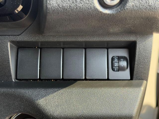 ヘッドライトレベライザー