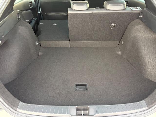 プリウス Ａツーリングセレクション　モデリスタエアロ　Ｔ－Ｃｏｎｎｅｃｔ　ＳＤナビゲーションシステム　（Ｂｌｕｅｔｏｏｔｈ対応）　バックモニター　ＥＴＣ　ドラレコ　リモスタ　ＨＵＤ　ＨＤＭＩソケット　シートヒーター　レーダークルーズ（43枚目）