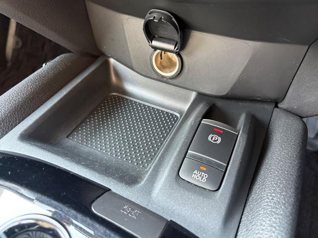 電動パーキングブレーキ＆オートホールド　シガーソケット