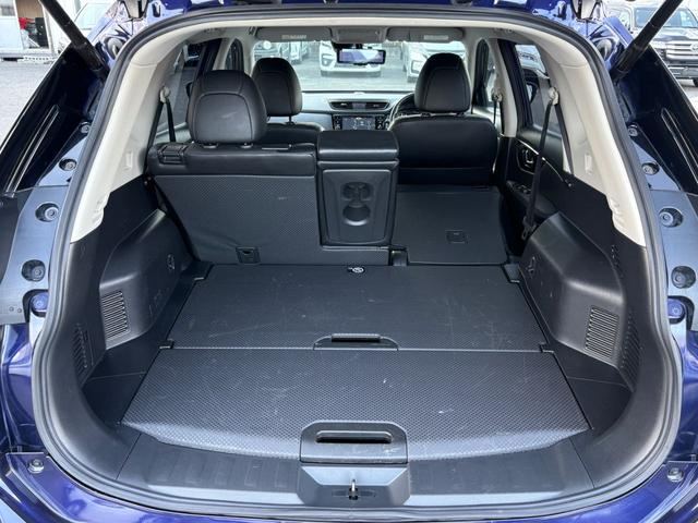 ラゲッジスペース２