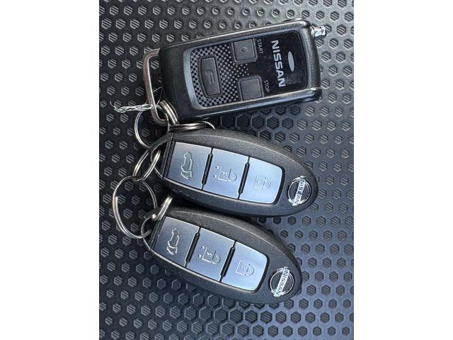 スマートキー２つ純正リモコンスターター