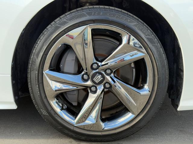 純正アルミホイール２２５／４５Ｒ１８