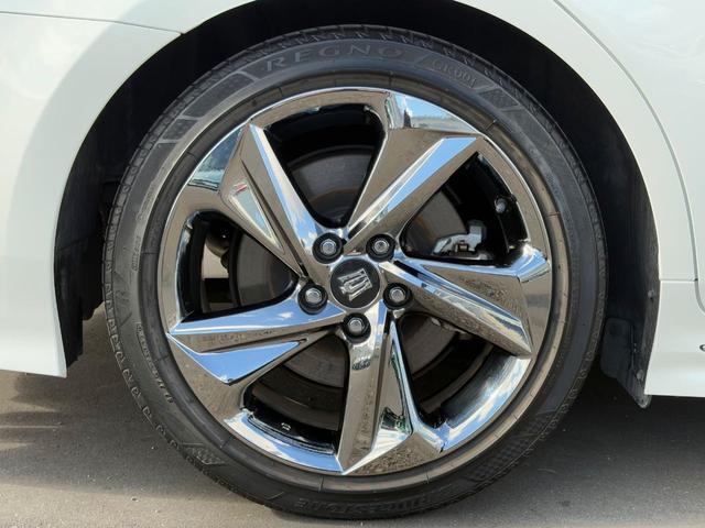 純正アルミホイール２２５／４５Ｒ１８