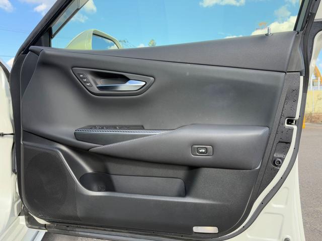 運転席ドアトリム