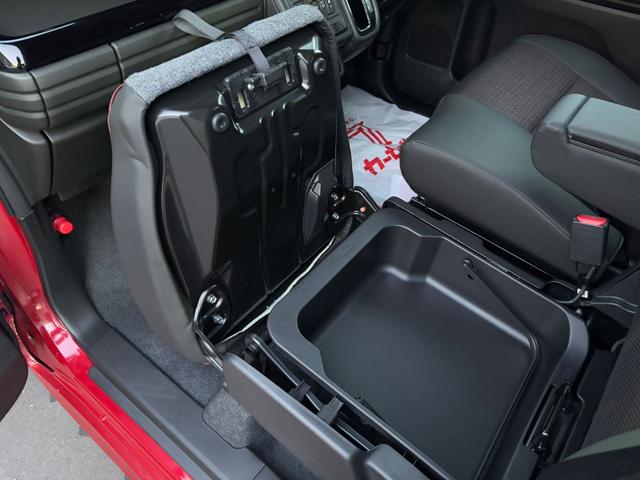 スペーシアカスタム ハイブリッドＸＳターボ　純正ナビゲーション（Ｂｌｕｅｔｏｏｔｈ対応）　全方位モニター　両側オートスライドドア　シートヒーター＆ハンドルヒーター　スズキセーフティーサポート　１５インチアルミ　ＬＥＤヘッドランプ＆ＬＥＤフォグ（44枚目）