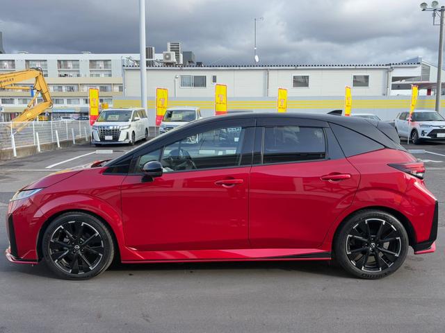 オーラ ニスモ 日産コネクトナビゲーション(Bluetooth対応) 全方位モニター ETC2.0 プロパイロット 寒冷地仕様(リヤフォグワイパーデアイサー) シートヒーター&ハンドルヒーター 純正リモスタ ドラレコ(4枚目)