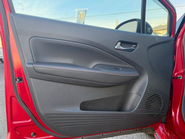 オーラ ニスモ 日産コネクトナビゲーション(Bluetooth対応) 全方位モニター ETC2.0 プロパイロット 寒冷地仕様(リヤフォグワイパーデアイサー) シートヒーター&ハンドルヒーター 純正リモスタ ドラレコ(46枚目)