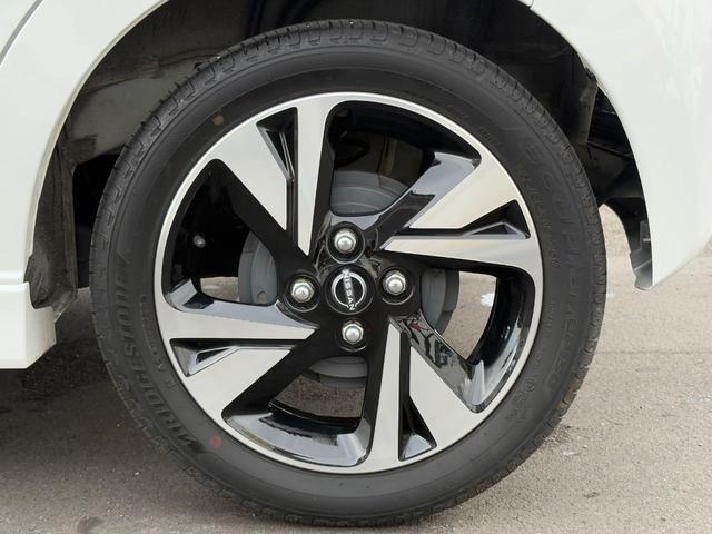 デイズ ハイウェイスター　Ｇターボプロパイロットエディション　純正ナビゲーションＭＭ２２３Ｄ－Ｌ（Ｂｌｕｅｔｏｏｔｈ対応）　全方位モニター　プロパイロット　ＥＴＣ２．０　ドライブレコーダー　スマートキー　ＬＥＤヘッドランプ＆ＬＥＤフォグランプ（17枚目）