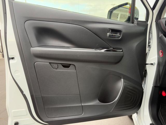 デイズ ハイウェイスター　Ｇターボプロパイロットエディション　純正ナビゲーションＭＭ２２３Ｄ－Ｌ（Ｂｌｕｅｔｏｏｔｈ対応）　全方位モニター　プロパイロット　ＥＴＣ２．０　ドライブレコーダー　スマートキー　ＬＥＤヘッドランプ＆ＬＥＤフォグランプ（42枚目）