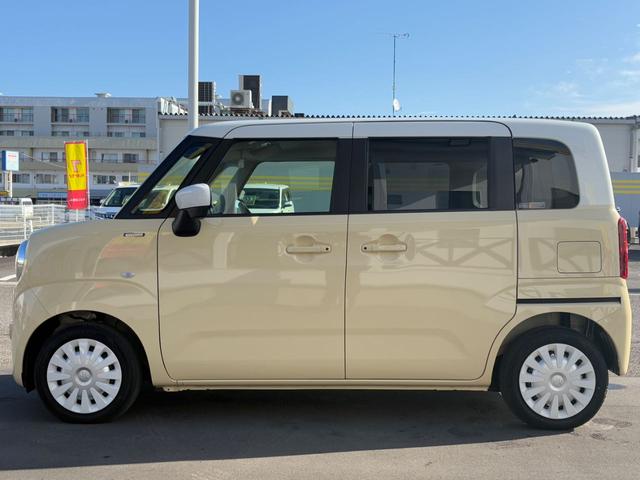 ワゴンＲスマイル ハイブリッドＳ　２トーンルーフパッケージ装着車　オーディオレス　ワンアクションパワースライドドア（両側）　前席シートヒーター　プッシュスタートエンジン　デュアルカメラブレーキサポート　誤発進抑制機能　ＳＲＳエアバック　キーレスプッシュスタート（4枚目）