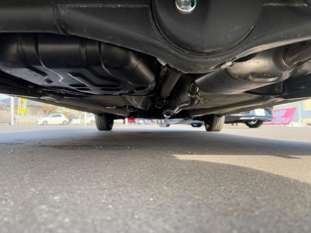 ワゴンＲスマイル ハイブリッドＳ　２トーンルーフパッケージ装着車　オーディオレス　ワンアクションパワースライドドア（両側）　前席シートヒーター　プッシュスタートエンジン　デュアルカメラブレーキサポート　誤発進抑制機能　ＳＲＳエアバック　キーレスプッシュスタート（18枚目）