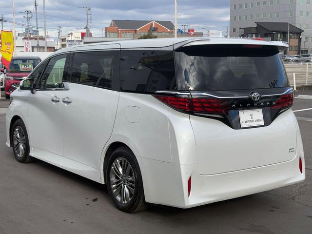 アルファードハイブリッド Ｚ　ディスプレイオーディオ（コネクテッドナビ対応ＰＩｕｓ＆Ｂｌｕｅｔｏｏｔｈ対応）　全方位モニター　ＥＴＣ２．０　両側オートスライドドア　パワーバックドア　アダプティブクルーズコントロール（6枚目）