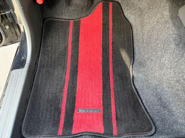 ����ȃ��C���h�E�B���h�p�t���A�J�[�y�b�g