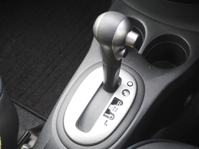 ノート Ｘ　ＦＯＵＲ　１年保証　車検令和９年３月　４ＷＤ　純正オーディオ　オートマ　オートエアコン　プッシュスタート（34枚目）
