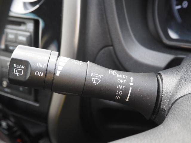 ノート Ｘ　ＦＯＵＲ　１年保証　車検令和９年３月　４ＷＤ　純正オーディオ　オートマ　オートエアコン　プッシュスタート（42枚目）