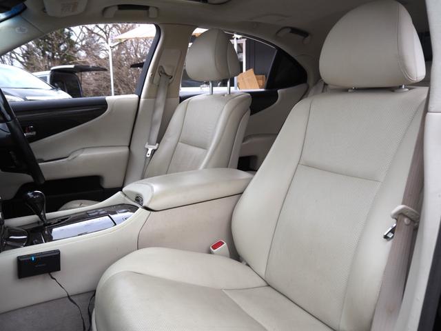 ＬＳ ＬＳ６００ｈ　バージョンＳ　車検令和９年４月　４ＷＤ　ＨＤＤナビ　バックカメラ　マクレビ　クルーズコントロール　プッシュスタート　スマートキー　パワーシート　エアシート　サンルーフ　ウッドコンビハン（19枚目）