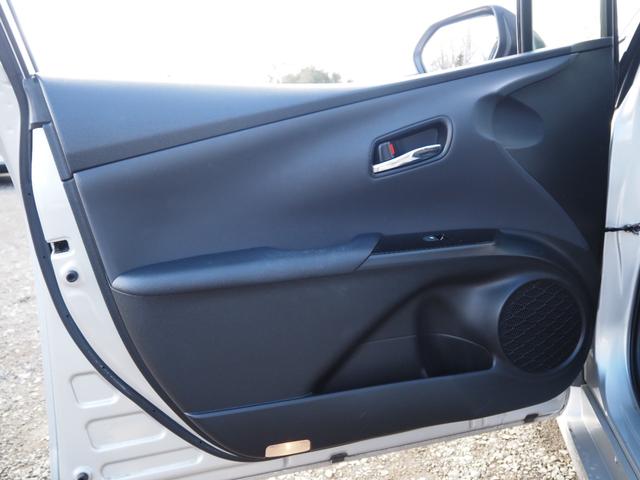 プリウス Ｓ　１年保証　車検令和８年１１月　ナビ　テレビ　Ｂｌｕｅｔｏｏｔｈ音楽　衝突軽減ブレーキ　クルーズコントロール　スマートキー　プッシュスタート　オートマチックハイビーム　ＬＥＤヘッドライト　ＥＴＣ（34枚目）