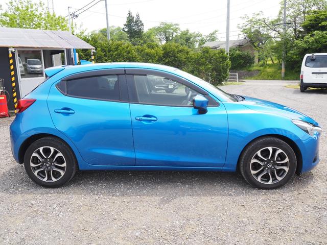 デミオ ＸＤツーリング　１年保証　車検令和９年５月　ディーゼル　オートマ　ナビ　バックカメラ　Ｂｌｕｅｔｏｏｔｈ音楽　ヘッドアップディスプレイ　プッシュスタート　ＥＴＣ（3枚目）