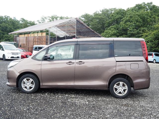 ノア Ｘ　車検Ｒ９年９月　１年保証　４ＷＤ　ナビ　ＴＶ　バックカメラ　ＥＴＣ　左側パワスラ（8枚目）