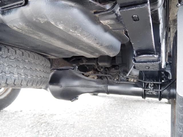 ハイゼットトラック スタンダード　車検Ｒ９年９月　１年保証　４ＷＤ　５ＭＴ　エアコン　パワステ　レベライザー（35枚目）