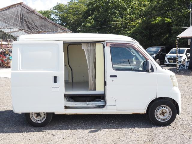 ハイゼットカーゴ 　車検Ｒ９年９月　冷蔵冷凍車　設定温度－７℃〜３５　４ＷＤ（11枚目）