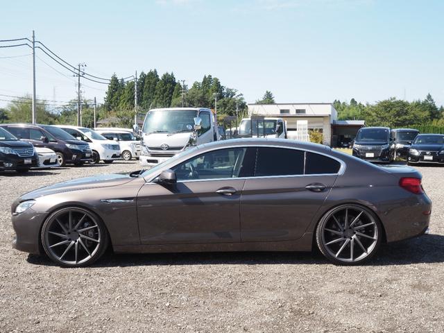 ６シリーズ ６４０ｉグランクーペ　車検Ｒ８年１２月　ナビ　バックカメラ　ＴＶ　サンルーフ　パワーシート　車高調　社外２２インチＡＷ（8枚目）