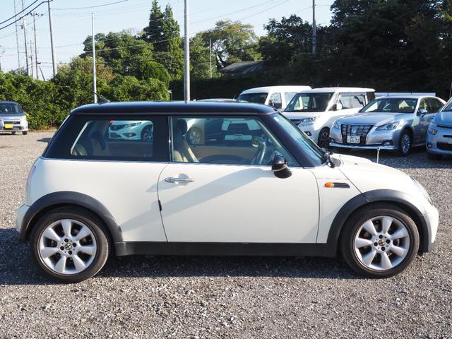 ＭＩＮＩ クーパー　車検Ｒ８年２月　ナビ　ＴＶ　Ｂｌｕｅｔｏｏｔｈ　ＥＴＣ　シートヒーター（4枚目）
