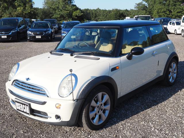 ＭＩＮＩ クーパー　車検Ｒ８年２月　ナビ　ＴＶ　Ｂｌｕｅｔｏｏｔｈ　ＥＴＣ　シートヒーター（9枚目）