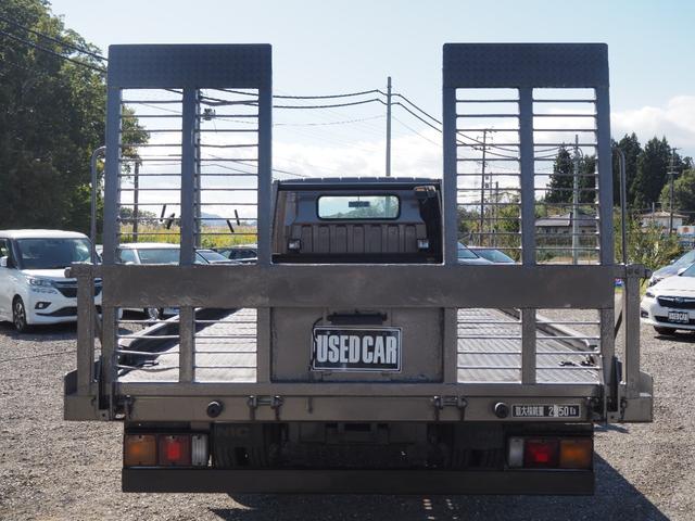 キャンター  積載車 セミフラット オートマ 車検R8年10月 ユニック製Neo5 ナビ リモコン 積載量2450kg(12枚目)