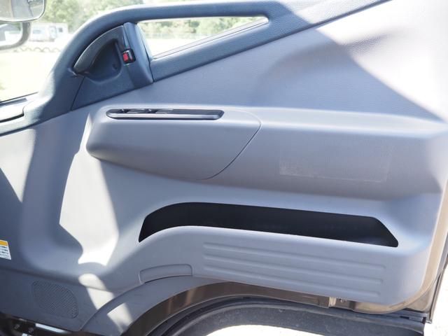 キャンター  積載車 セミフラット オートマ 車検R8年10月 ユニック製Neo5 ナビ リモコン 積載量2450kg(48枚目)