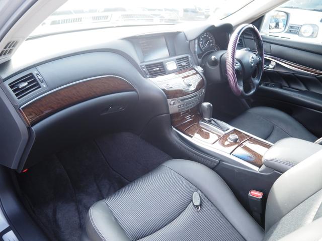 フーガ ２５０ＧＴ　Ａパッケージ　車検令和８年１２月　ナビ　テレビ　バックカメラ　Ｂｌｕｅｔｏｏｔｈ音楽　ＥＴＣ　プッシュスタート（18枚目）