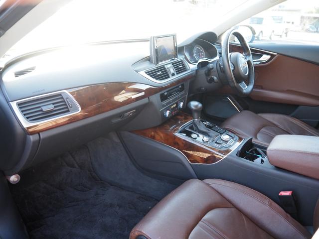 A7スポーツバック 3.0TFSIクワトロ 車検令和8年7月 ナビ 地デジ Bluetooth音楽 バックカメラ 純正20インチアルミ Bang&Olufsenサウンド LEDヘッドランプ レザーシート(14枚目)