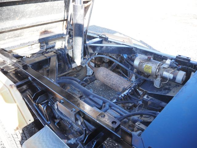 ハイゼットトラック 車検令和8年4月 4WD ダンプ 新明和工業製 5MT エアコン(3枚目)