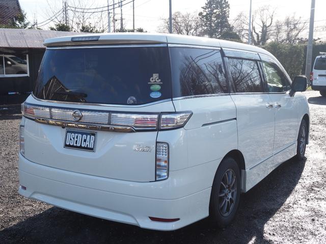 エルグランド ２５０ハイウェイスターＳ　車検令和９年３月　４ＷＤ　５人乗り　ナビ　テレビ　バックカメラ　両側パワスラ（4枚目）