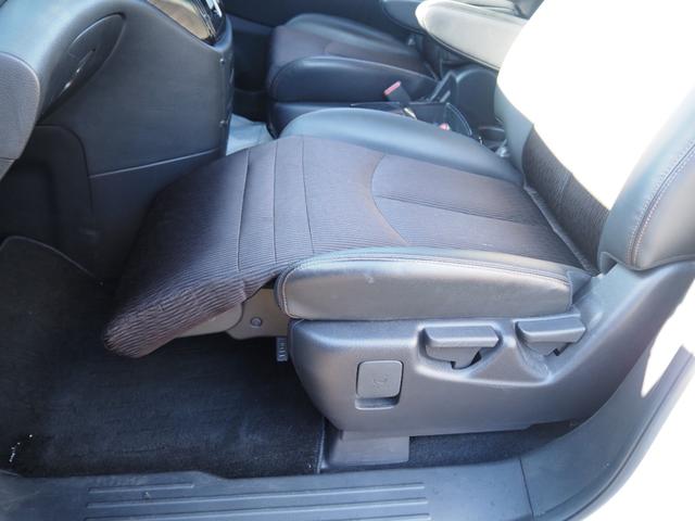 エルグランド ２５０ハイウェイスターＳ　車検令和９年３月　４ＷＤ　５人乗り　ナビ　テレビ　バックカメラ　両側パワスラ（23枚目）