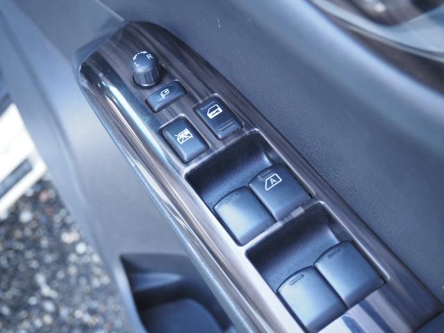 エルグランド ２５０ハイウェイスターＳ　車検令和９年３月　４ＷＤ　５人乗り　ナビ　テレビ　バックカメラ　両側パワスラ（50枚目）