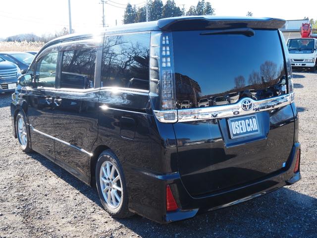 ヴォクシー ＺＳ　車検令和８年９月　１年保証　４ＷＤ　ナビ　フリップダウンモニター　両側パワスラ　レーンキープアシスト　クルコン　ブリッツ車高調（6枚目）