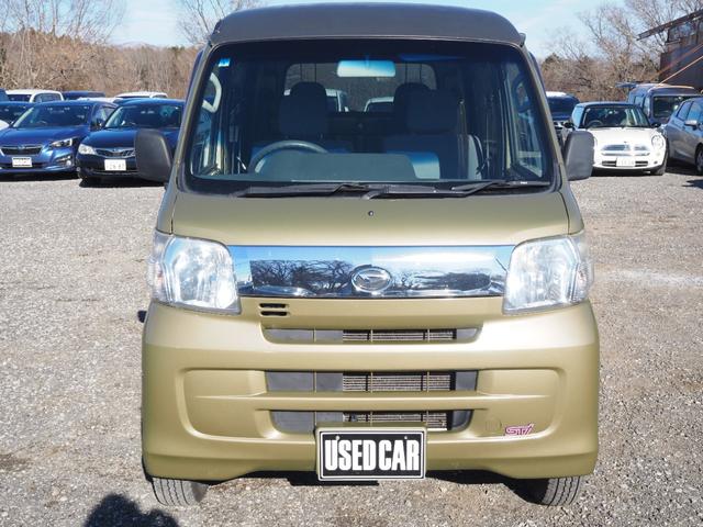 ハイゼットカーゴ デッキバンＧＬ　１年保証　車検令和９年１２月　４ＷＤ　５ＭＴ　エアコン　フロントパワーウィンドウ（12枚目）