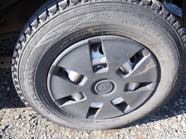 ハイゼットカーゴ デッキバンＧＬ　１年保証　車検令和９年１２月　４ＷＤ　５ＭＴ　エアコン　フロントパワーウィンドウ（28枚目）