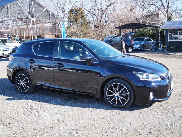 ＣＴ ＣＴ２００ｈ　車検令和９年１２月　ナビ　バックカメラ　テレビ　ハイブリッド（4枚目）