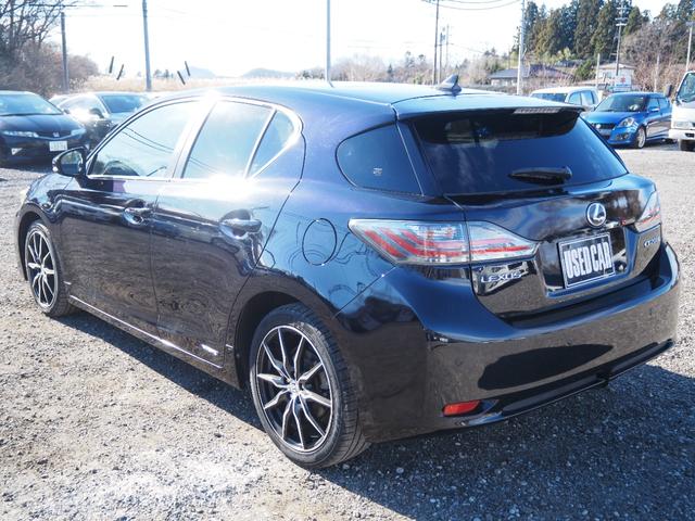 ＣＴ ＣＴ２００ｈ　車検令和９年１２月　ナビ　バックカメラ　テレビ　ハイブリッド（8枚目）