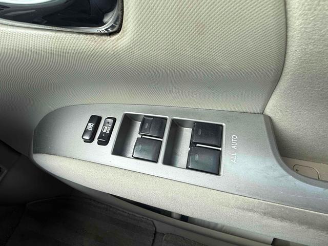 エスティマハイブリッド G 4WD ETC ナビ オートクルーズコントロール パークアシスト 両側電動スライドドア オートライト HID サンルーフ スマートキー 電動格納ミラー 後席モニター 3列シート パワーシート CVT(8枚目)