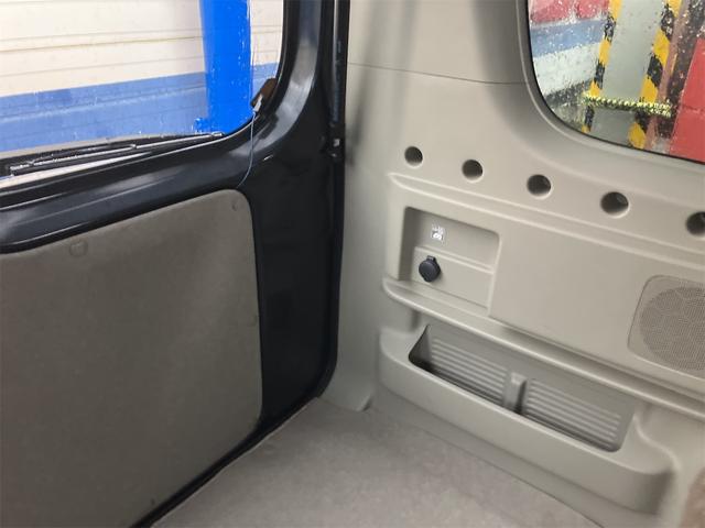 エブリイワゴン JPターボ 4WD ナビ TV 衝突被害軽減システム スマートキー シートヒーター ベンチシート ターボ AT 盗難防止システム ABS ESC CD USB Bluetooth 衝突安全ボディ エアコン(17枚目)