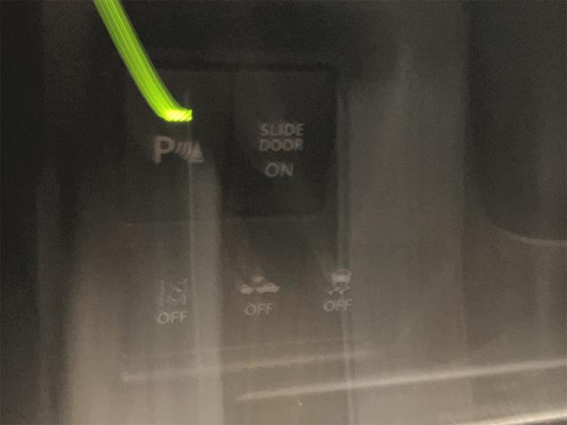 スペーシアギア ハイブリッドＸＺ　４ＷＤ　ドライブレコーダー　全周囲カメラ　両側電動スライドドア　ＴＶ　レーンアシスト　衝突被害軽減システム　オートライト　スマートキー　アイドリングストップ　電動格納ミラー　シートヒーター（31枚目）